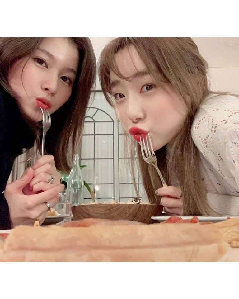 트와이스 사나 인스타그램 with 유연정, 모모, 쯔위 | 인스티즈