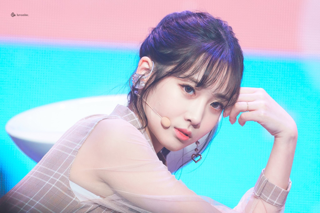 [러블리즈] 신발 하나 살 생각이라서 지애 | 인스티즈