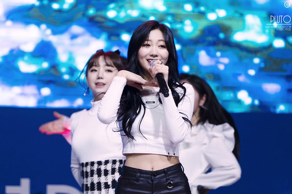 [러블리즈] 너무나도 고된 월요일을 보내고 있어서 수정이 | 인스티즈