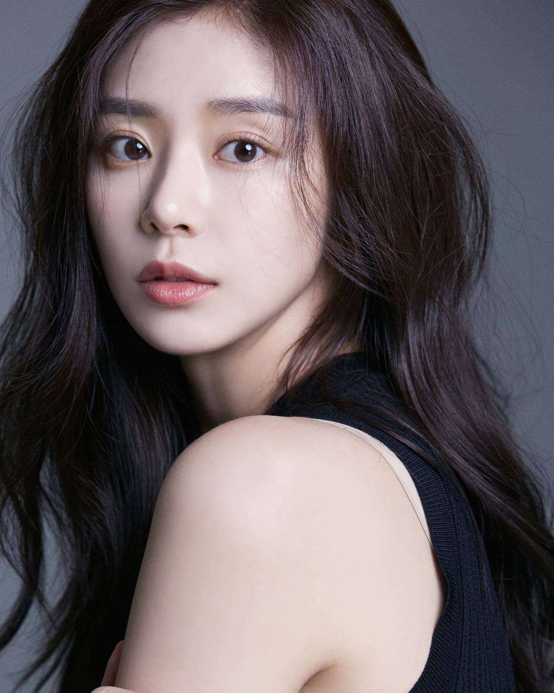 배우 이주빈 프로필 사진.jpg | 인스티즈