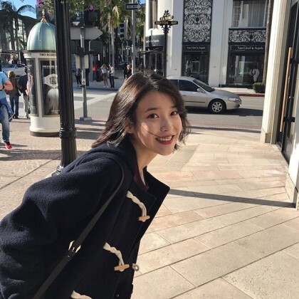 아이유 무대뒤 여친짤 대방출.jpg | 인스티즈