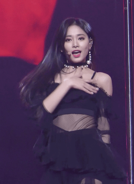 레전드 찍은 가요대축제 트와이스 쯔위 HUSH 짤 ㄷㄷㄷ | 인스티즈