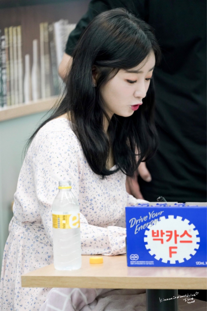 부모님 오픈하는 편의점에서 팬싸한 유투버.jpg | 인스티즈