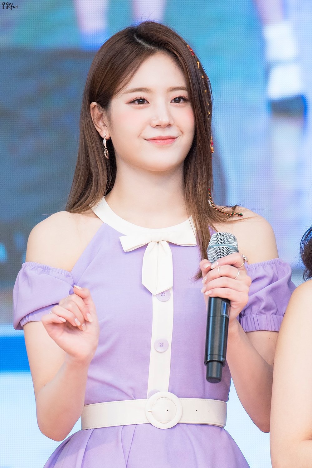 잠시후 5시 프로미스나인 규리의 과일청만들기 V앱으로 방송합니당 | 인스티즈