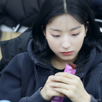 데뷔 300일 기념 프로미스나인 이새롬 | 인스티즈