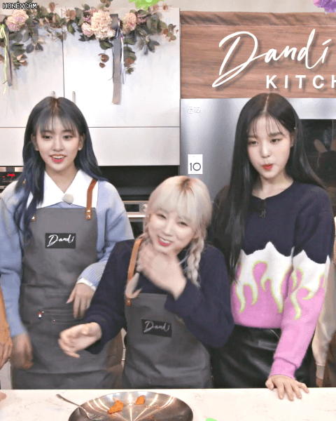 오늘 MBC 마리텔 트윈타워에 낀 아이즈원 최단신 149.9cm 나코 움짤+보너스 김민주의 현란한 눈알 개인기 | 인스티즈