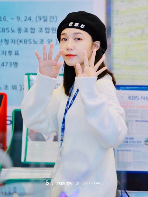 오늘의 모자 쓴 에이핑크 정은지 짱 기여움.jpg | 인스티즈