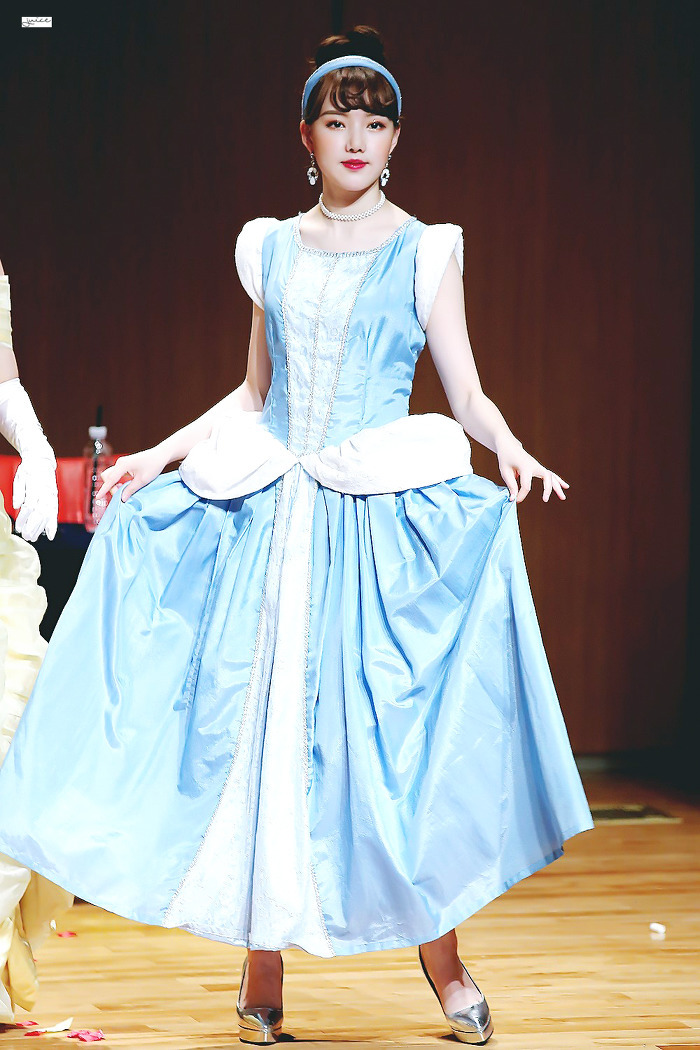 주말 아침을 여는 여자친구 예린이.jpgif | 인스티즈