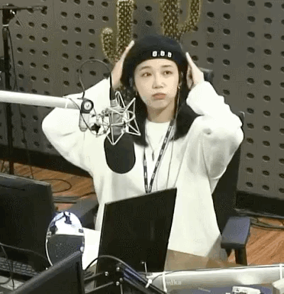 베레모를 쓴 에이핑크 정은지.jpgif | 인스티즈