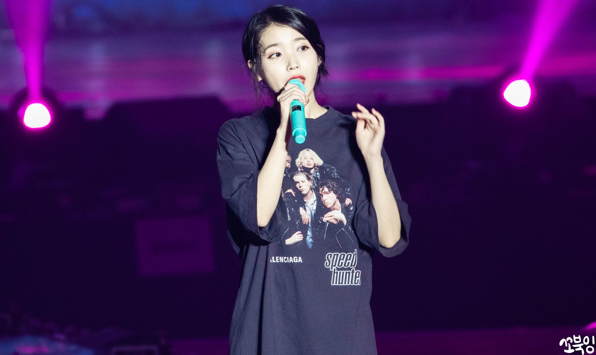 아이유 10주년 콘서트 in 서울.jpg | 인스티즈