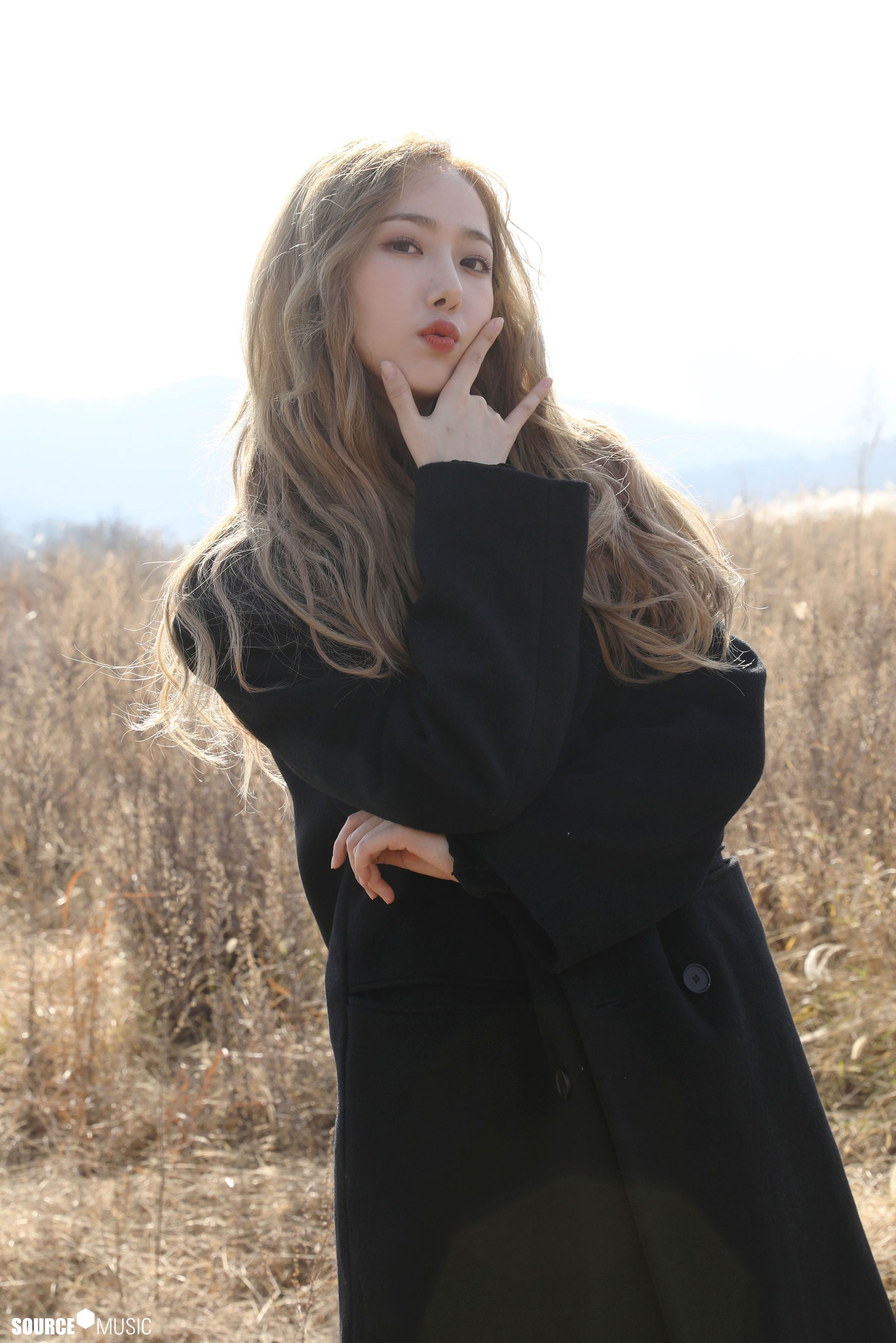 야심한 시간에 보니까 은근히 미인인 듯한 여자친구 신비.jpgif | 인스티즈