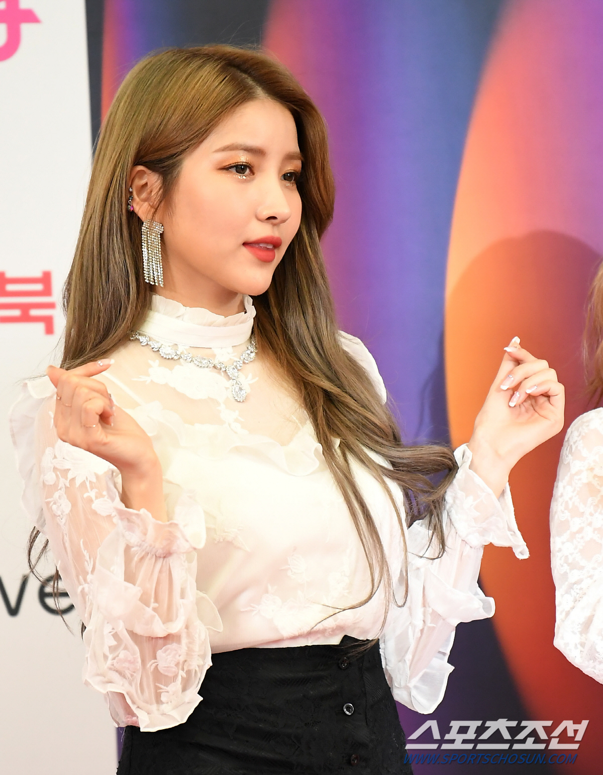 여자친구 sbs 가요대전 레드카펫.jpg | 인스티즈