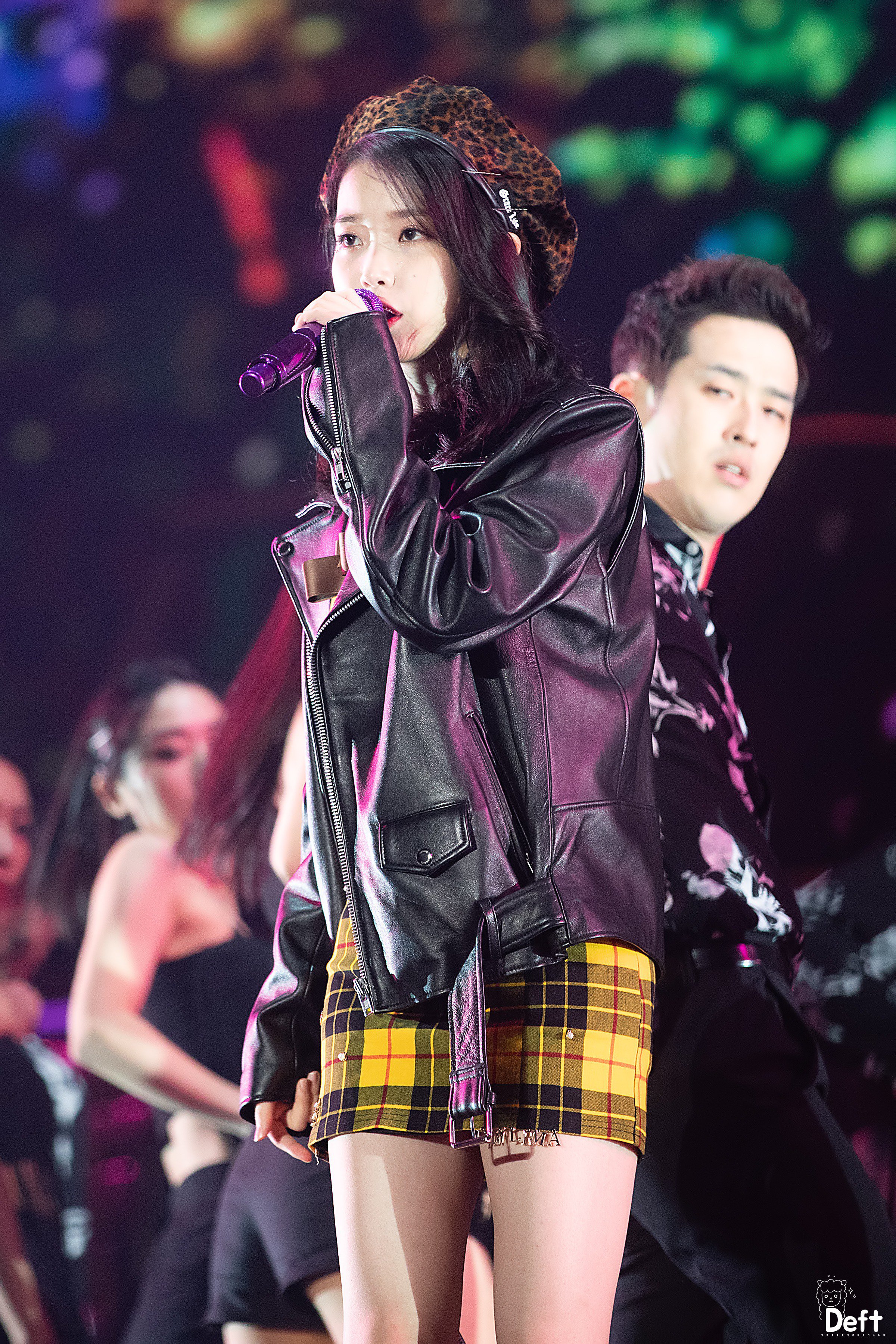 아이유 10주년 콘서트 in 서울.jpg | 인스티즈
