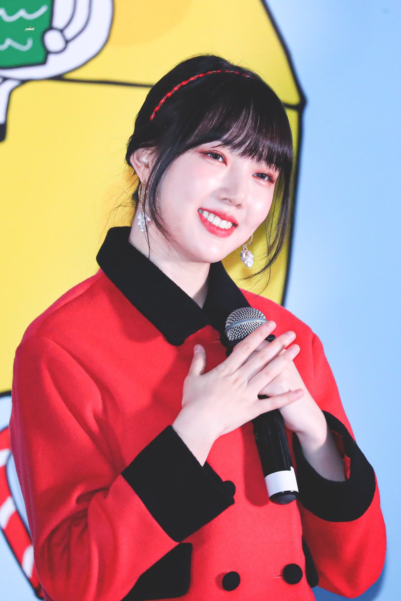 앞구르기 하고 보니까 은근히 미인인 듯한 여자친구 예린이.jpgif | 인스티즈