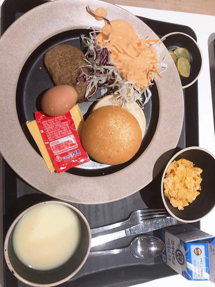 똑같이 재현한 추억의 햄버거 | 인스티즈