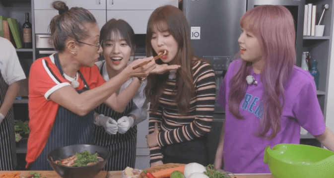 아이즈원) 안유진 : (아~ 저도 좀..- | 인스티즈