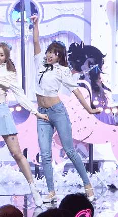 오늘 엠카 아이즈원 안유진.gif | 인스티즈