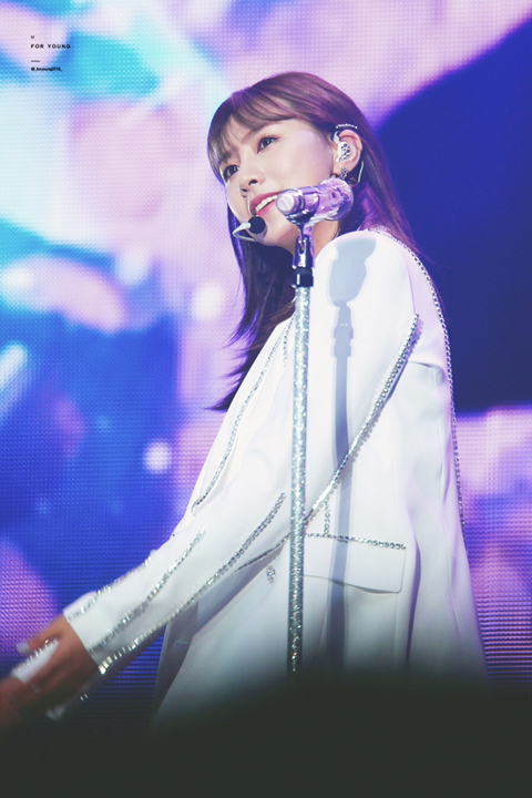 데뷔 10년차에 반오십인 여자 아이돌.jpgif | 인스티즈