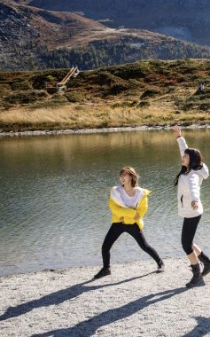 레드벨벳 웬디의 여행갔을 때 패딩 벗는 과정 ㅋㅋㅋ | 인스티즈