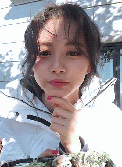 오늘자 트와이스 쯔위 미모 근황 | 인스티즈