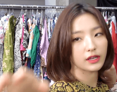 뱀옷도 어울리는 이새롬.gif | 인스티즈