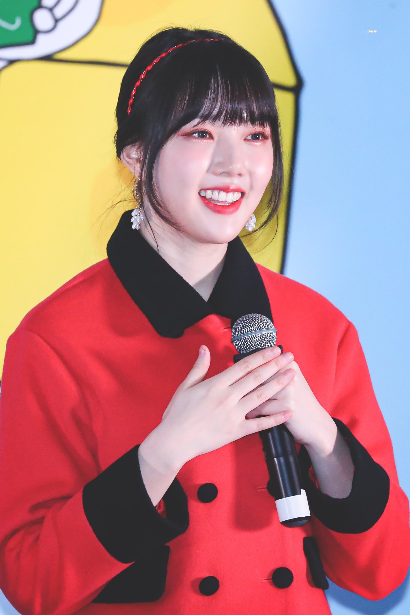 앞구르기 하고 보니까 은근히 미인인 듯한 여자친구 예린이.jpgif | 인스티즈