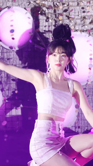 과감한 의상의 핑크 아이린.gif | 인스티즈