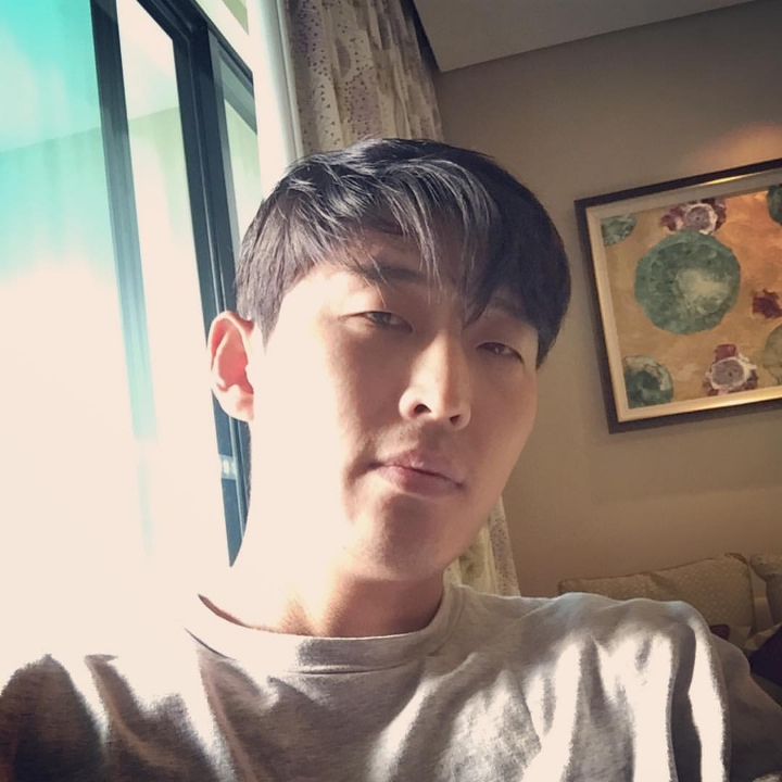 고준 인스타그램(열혈사제 황철범) | 인스티즈