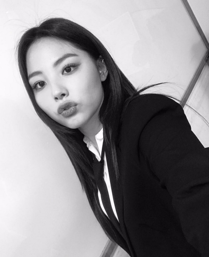 뭔가 건강한(?) 박지윤 느낌나는 걸그룹 멤버.jpg | 인스티즈