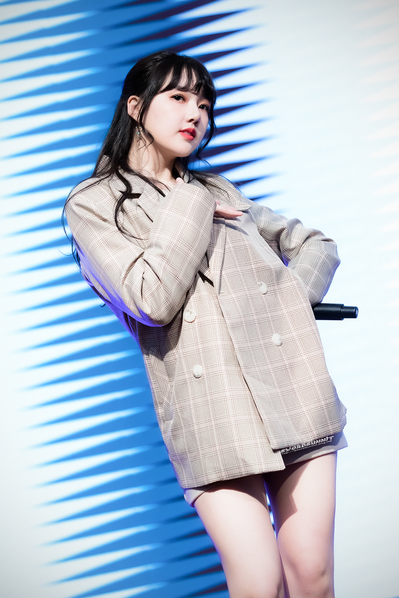 은근히 미인이지만 가끔은 귀여운거 같기도 한 여자친구 예린이.jpgif | 인스티즈