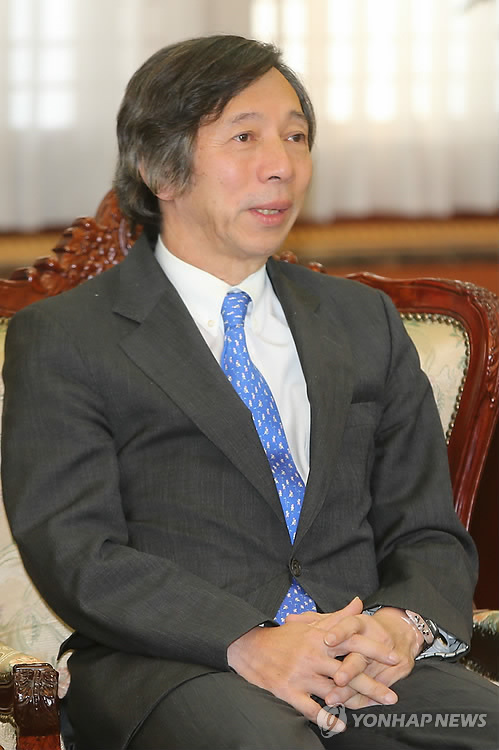 무토 前주한 일본대사, 韓 또 비난.."국익 보고 외교 하라" | 인스티즈