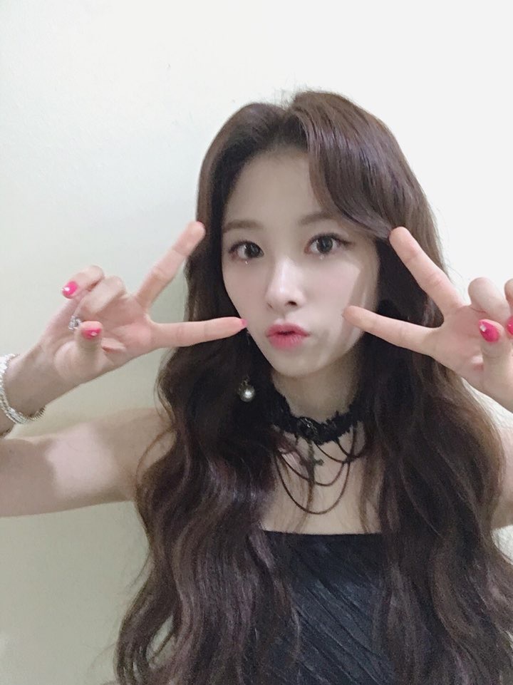 로켓펀치 페북 (feat. 윤경) | 인스티즈