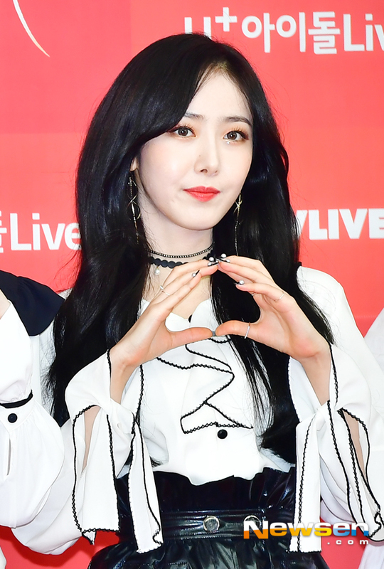 오늘자 여자친구 골든디스크 레드카펫.jpg | 인스티즈