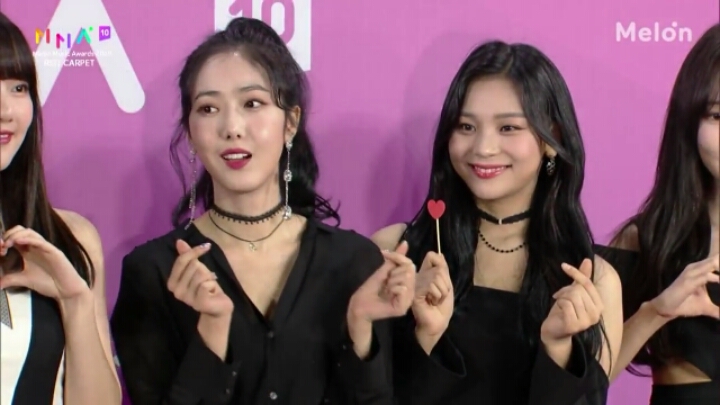 181201 MMA 레드카펏 여자친구.jpg | 인스티즈