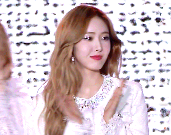 은근히 세계에서 제일 미인인 듯한 여자친구 신비.jpgif | 인스티즈