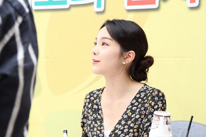 새삼 이쁘고 귀여운 송소희 | 인스티즈