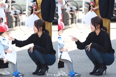 아가 보고 좋아하는 에이핑크 정은지.jpg | 인스티즈