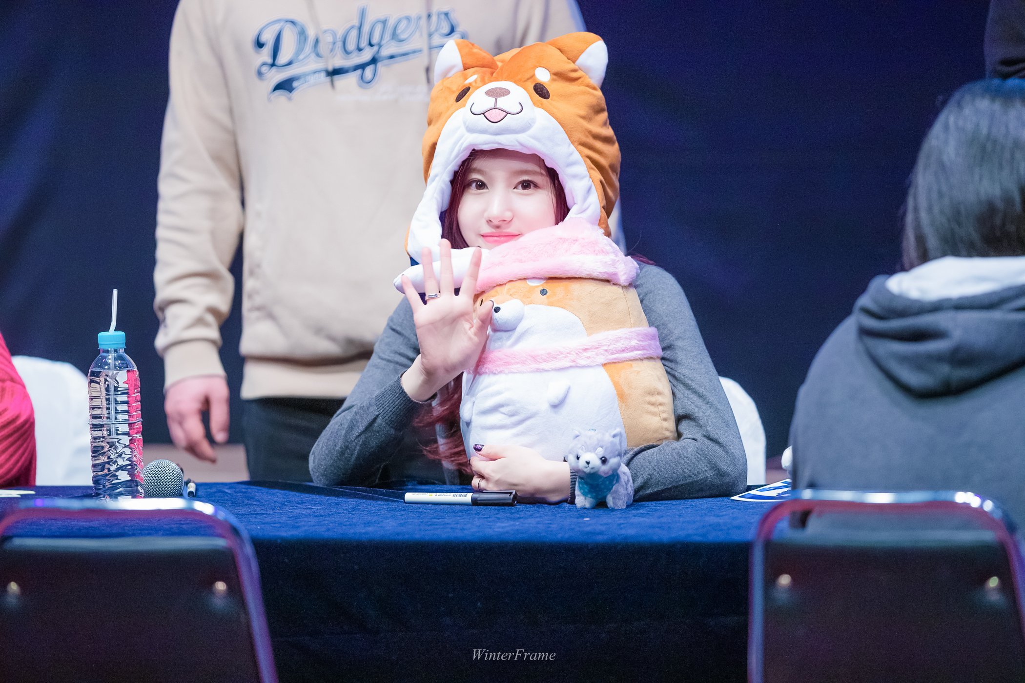 오늘이 생일인 트와이스 사나.jpgif | 인스티즈