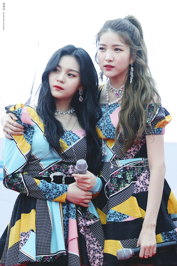 막내 자랑하는 여자친구 소원 | 인스티즈