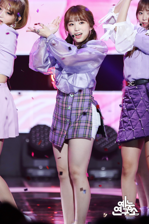 아이즈원) 여러분들은 보라색을 보면 무엇이 떠오르시나요? | 인스티즈