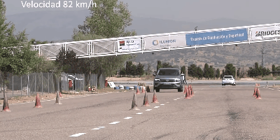 해외 자동차 매체에서 회피기동 테스트를 하는 이유.jpgif | 인스티즈