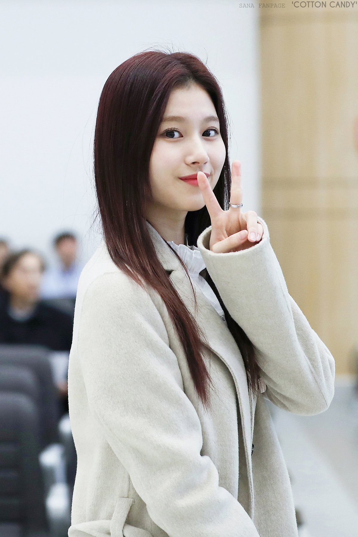 오늘 생일을 맞은 트와이스 사나.jpg | 인스티즈