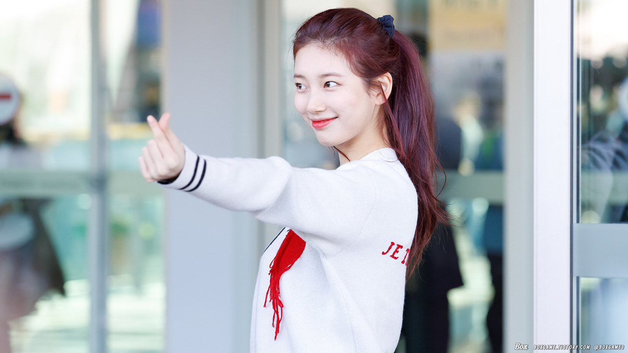 어제 인천공항 포니테일 수지.jpg | 인스티즈