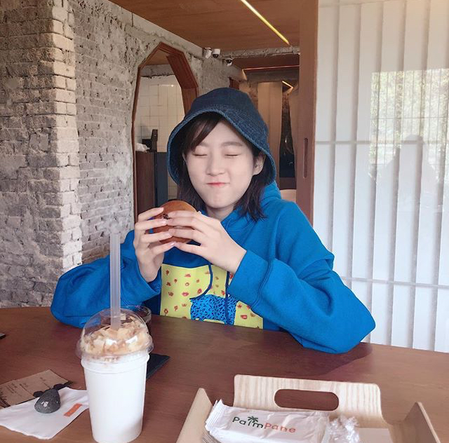 오늘자 김유정이 찍어준 김새론 | 인스티즈