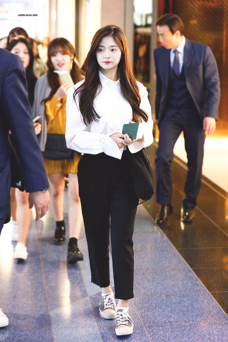 떠오르는 섹시 아이돌 이나경 | 인스티즈