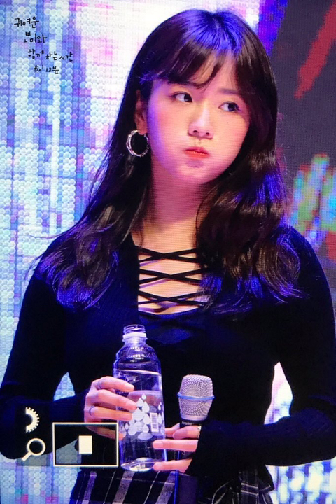 아침을 여는 물 마시는 에이핑크 뽀미.jpg | 인스티즈