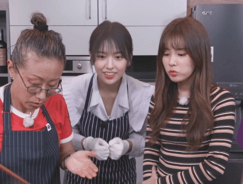 밥달라는 안유진.gif | 인스티즈