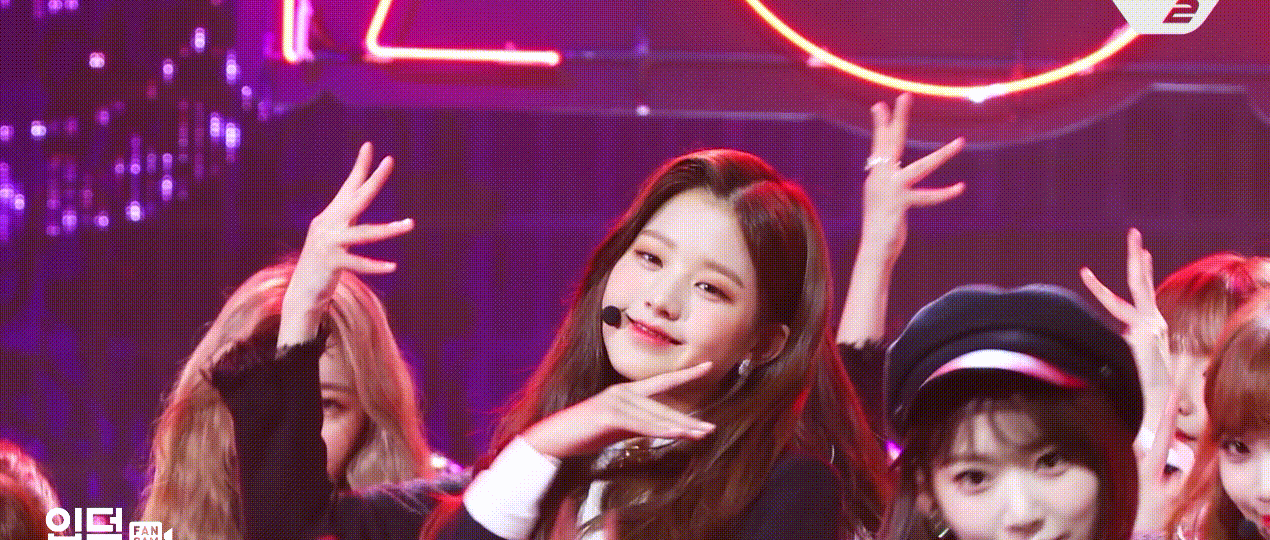 아이즈원 장원영 엠카 직캠 움짤.gif | 인스티즈