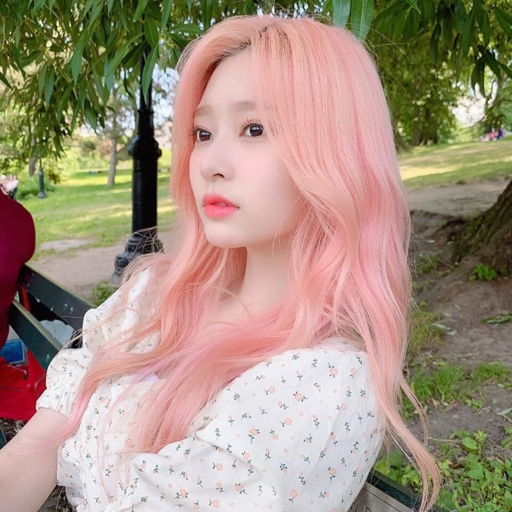 쭈굴미 넘치는 애잔한 개구리 아이즈원 김민주3.jpgif | 인스티즈