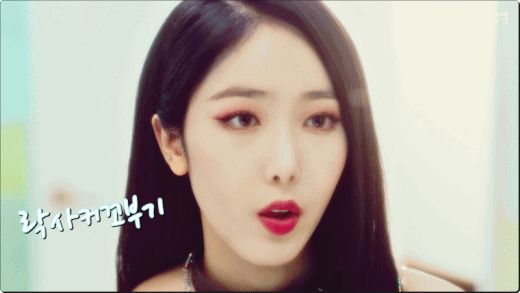 은근히 미인인 듯한 여자친구 신비.gif | 인스티즈